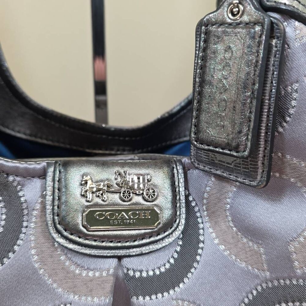 Coach Madison Gray Dotted Op Art Jacquard Metallic Shoulder Bag F1276-21215 - Picture 3 of 16